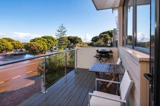 Surfside 3A - Vibrant Yallingup Beachfront Living - 2