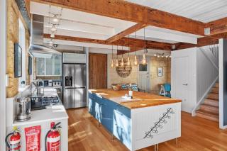 Stone House - A Family Beachside Escape - 1