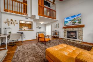 Family Friendly and quite 2 bedroom Condo Close to Fun - 9