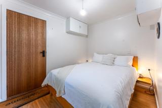 Central Castlemaine studio on steam train line - 7