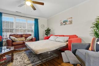 Entire home in prime Raleigh with community pool, dog park and golf course - 7