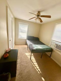 Comfy 3 Bedroom entire home with cozy vibes - 4