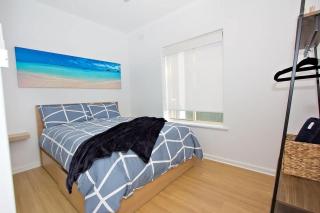 Beachfront self contained upstairs apartment - 1