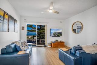 Beachfront self contained upstairs apartment - 2
