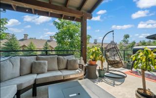 Luxury townhome in lake country - 5