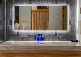 NEW Modern 6BR, Pool, Walk 2 Beach, Sleeps 20 - 2