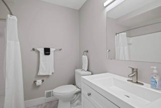 Relax & Unwind in Rochester Cozy Vacation Spot - 1