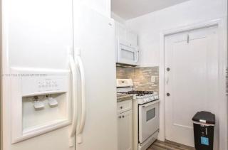 North Beach-Studio with Private Entrance - 2