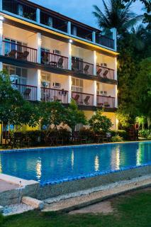 Doublegem Beach Resort and Hotel - 3