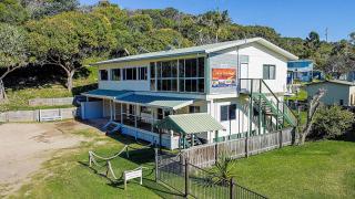 Bushy's Beachbreak - K'gari (Fraser Island) - 0