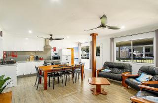 Bushy's Beachbreak - K'gari (Fraser Island) - 2