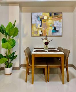 Newtown's Best Suites - 2