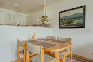 Cozy 2BR in Hoyvík - Family Friendly - Bright - 5