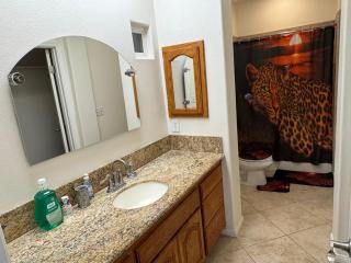 Desert Escape 4BR and 3BA Minutes to Joshua Tree - 1
