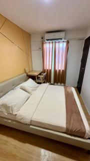 Raven's Nest Cozy Condo with Netflix Wi-fi in Imus - 9