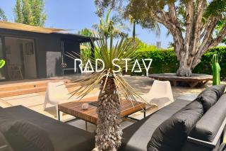 Rad Stay Open Concept House in Mar Vista - 0