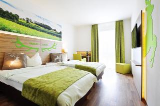 Green Deer Bavarian Hotel - 8