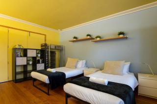Opp Vic Markets, Trams at doorstep by Custom Bnb Hosting - 8