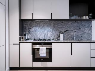 Elegant Cityscape Apartment Premium Amenities - Melbourne - 6