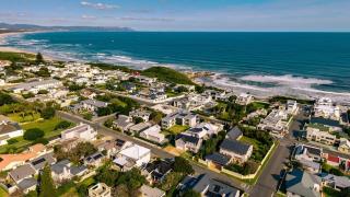 Mountainside Beach House - 6