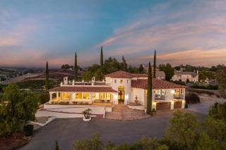 Via del Sur by AvantStay Private Spanish Villa w Views Walk to Wineries - 4