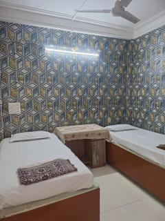 Narmada Guest House - 4