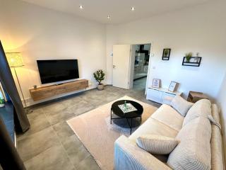 Relax Home Eschweiler Sauna & Gemütlichkeit, WLAN, Netflix, Kingsize Betten, Enspannung - 6