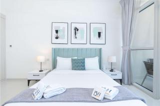 PVH - Serene Studio with Skyline View - Carson B - 9