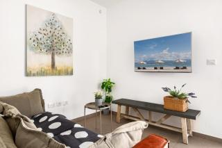 Zrubavel Escape Central & Quiet by the Sea - 1