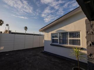 Olive Grove Bed & Breakfast - 9