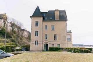 Beautiful 90m seafront apartment - 1