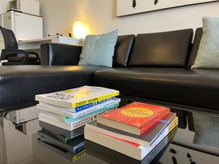 Remote work tailored studio in the heart of town - 7