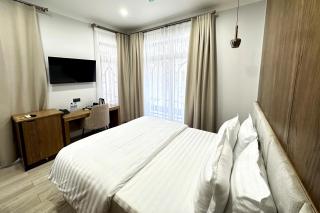 Makon Art Hotel - 1