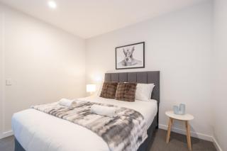 Serene 2br2ba Apt In Parkville Pool Gym Parkin - 6