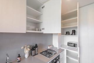 Serene 2br2ba Apt In Parkville Pool Gym Parkin - 2