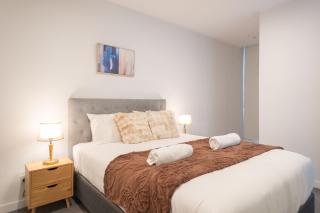 Serene 2br2ba Apt In Parkville Pool Gym Parkin - 4