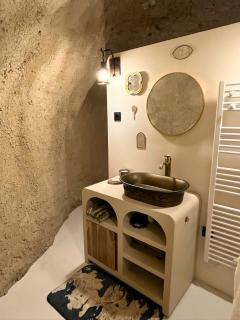 SUITE KHALEESI - Troglodyte - Balnéo 2 places - 2