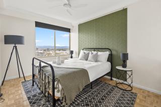 Luxury 3BR with Ocean and Trackside GC 500 Views - 4