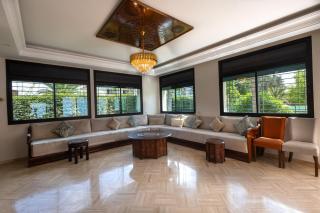 Villa avec piscine 4 chambres proche CFC & tramway Casablanca - 1