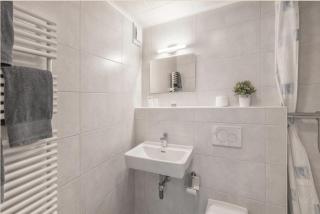 Vacation apartment with batAppartement de vacances avec sanitaires et cuisinehroom and kitchen - 4