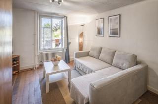 Vacation apartment with batAppartement de vacances avec sanitaires et cuisinehroom and kitchen - 2