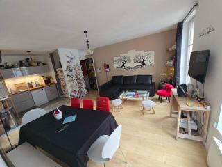 Bel appartement avec terrasse en plein centre ville - 0