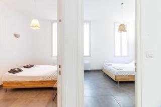 NEW Elegant accommodation - close to Old Port & Train Station - 3