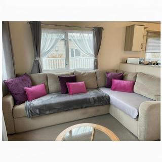 Comfortable 3-Bed Caravan - Combe Haven - 6