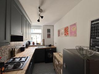 Spacious Cosy 2 Bed Flat in The Heart of Headingley - 9