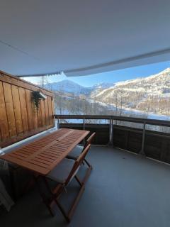 2 Pièces au calme, de style chalet, 4 personnes, immense terrasse, vue époustouflante , Tout pédestre, parking, balneo - 3