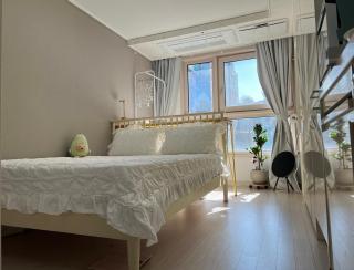 Apple Gangnam Central View with high-speed Wi-Fi & smart TV - monthly 40 percent off! - 3