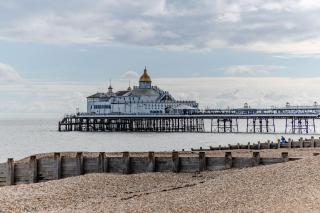 Eastbourne 2 Bedroom Apartment Next to Shopping Centre and Beach - 5