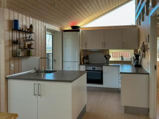 Beachfront Holiday Home Near Dalby Bay - 4