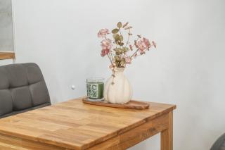 HOMELY I STUDIO 5 mins from Train Station with SELF CHECK-IN - 6